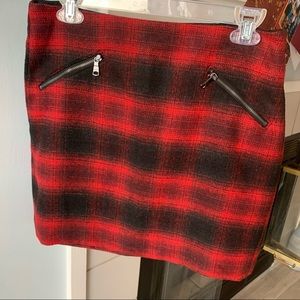 BR Black & Red Plaid Mini with Pockets, Sz 8